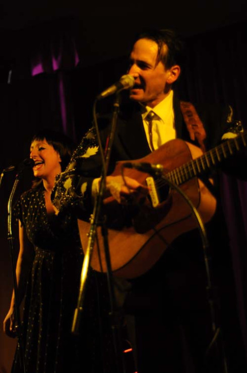 Petunia performs at Vancouver's Ukrainian Orthodox Hall, photo by Femke van Delft
